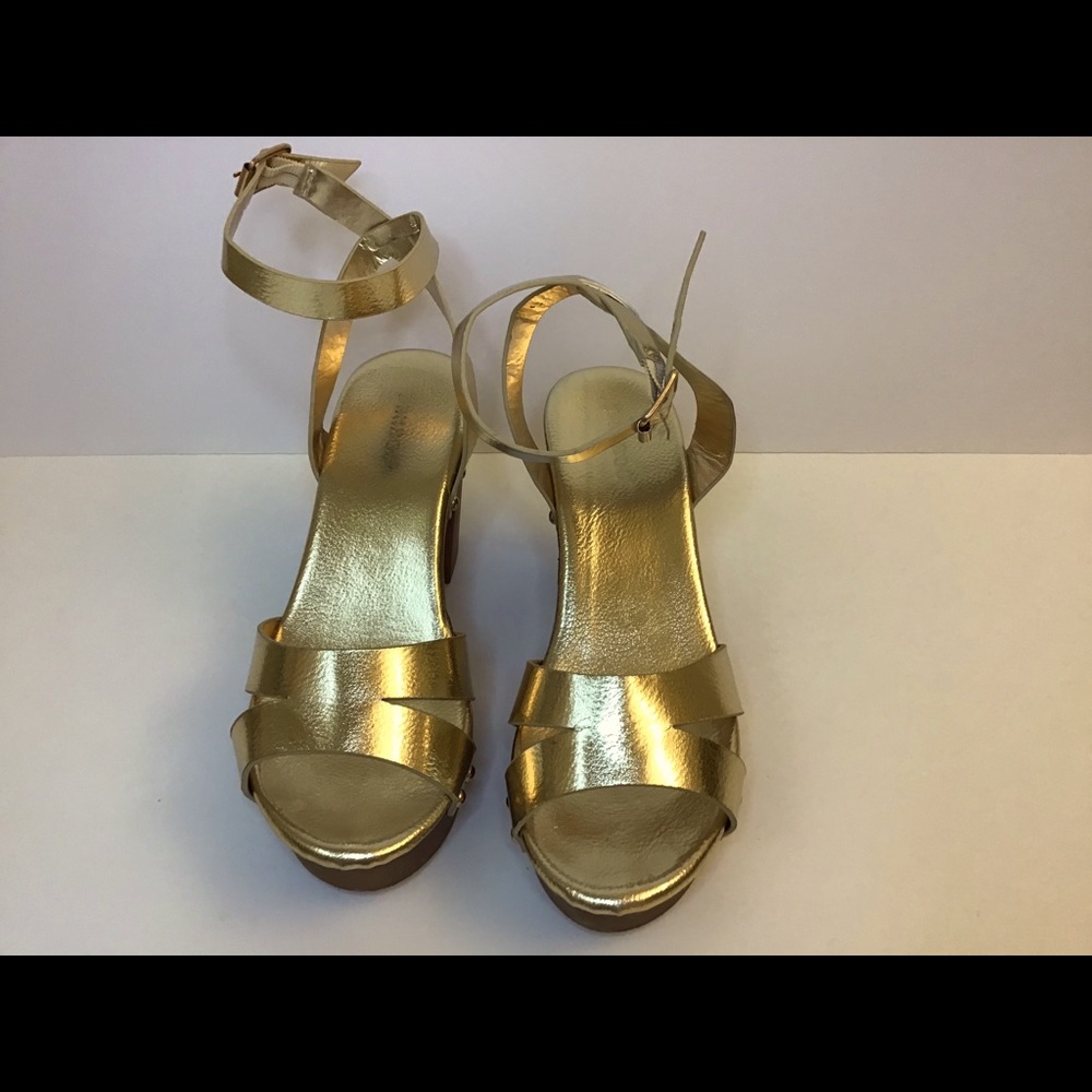 SHOE SPECIAL! Gold platform sandals